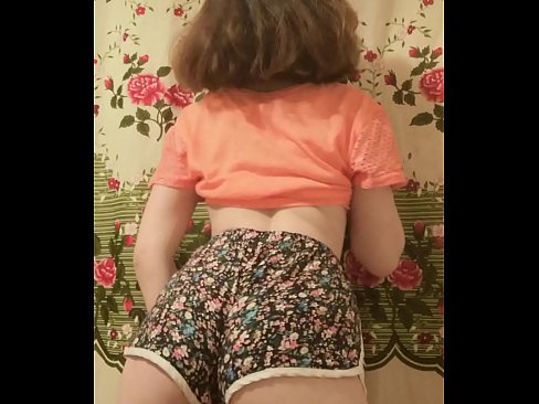 ❤️ Szexi fiatal csaj vetkőzteti le a rövidnadrágját a kamera előtt. ❤❌ Porno fb at hu.bestsexporno.ru